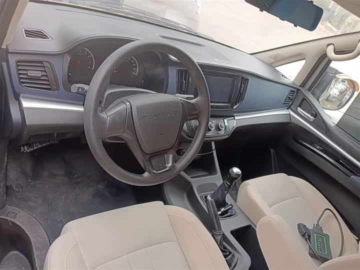 Фото 10 - Dongfeng Forthing Lingzhi M5