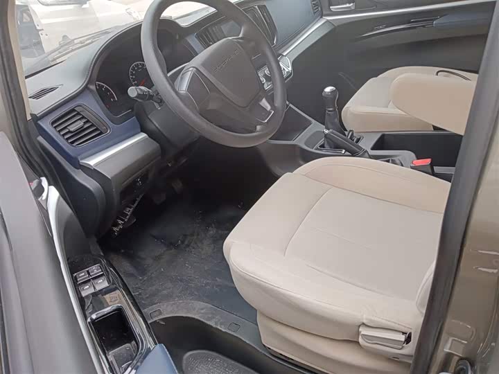 Фото 15 - Dongfeng Forthing Lingzhi M5