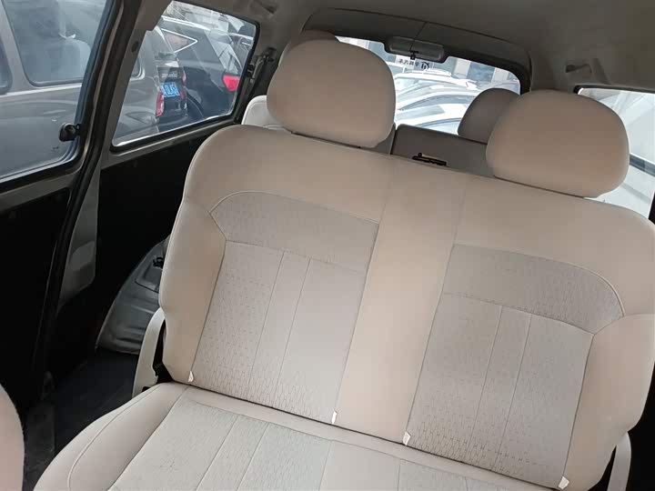 Фото 17 - Dongfeng Forthing Lingzhi M5