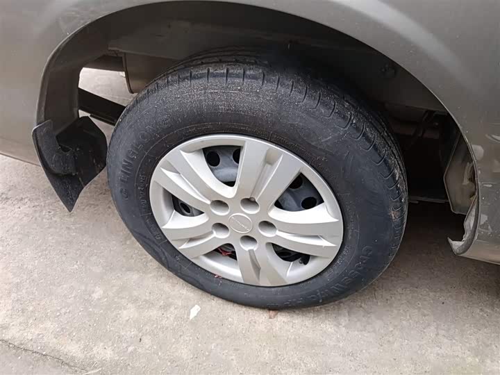 Фото 26 - Dongfeng Forthing Lingzhi M5