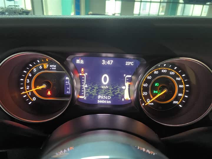 Фото 12 - Jeep Gladiator