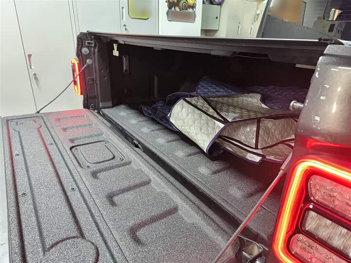 Фото 19 - Jeep Gladiator