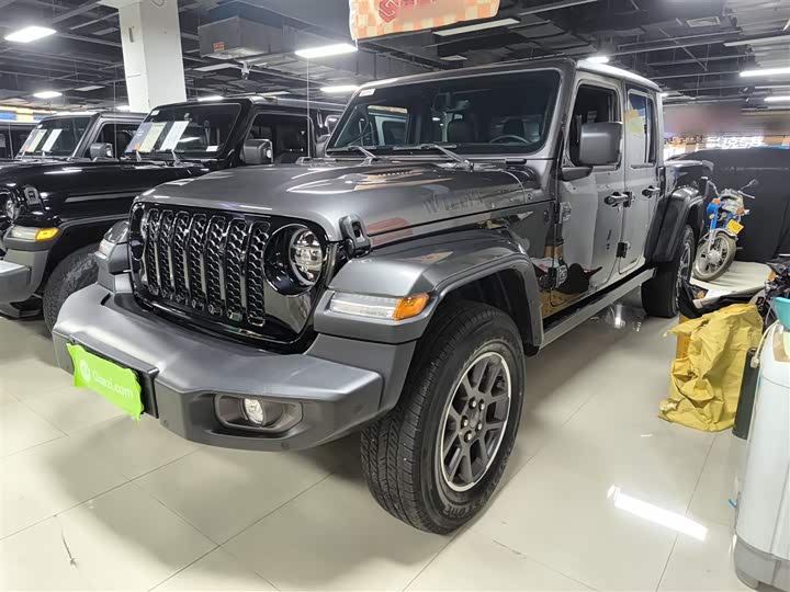 Фото 2 - Jeep Gladiator