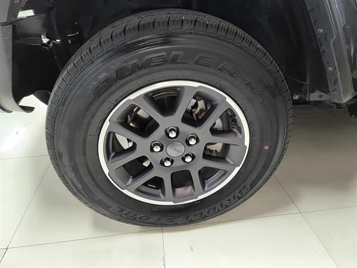 Фото 23 - Jeep Gladiator