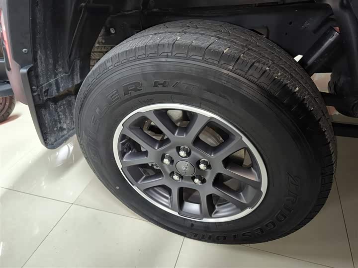 Фото 26 - Jeep Gladiator