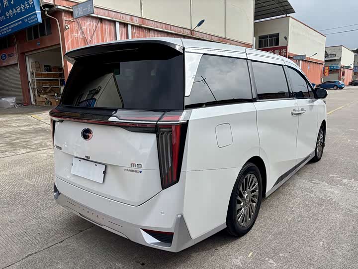 Фото 7 - GAC Trumpchi M8