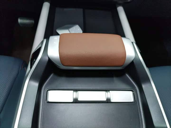 Фото 14 - Changan Deepal G318