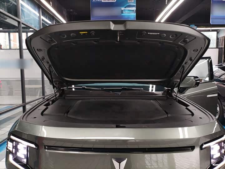 Фото 20 - Changan Deepal G318