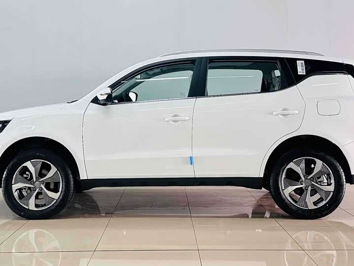 Фото 5 - Geely Okavango Pro