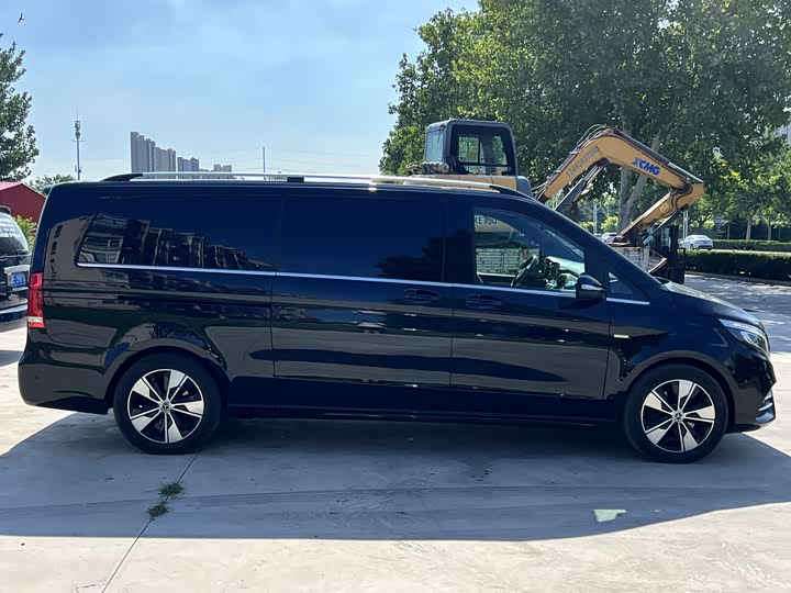 Фото 4 - Mercedes-Benz V-Class