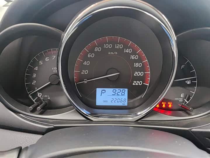 Фото 14 - Toyota Vios