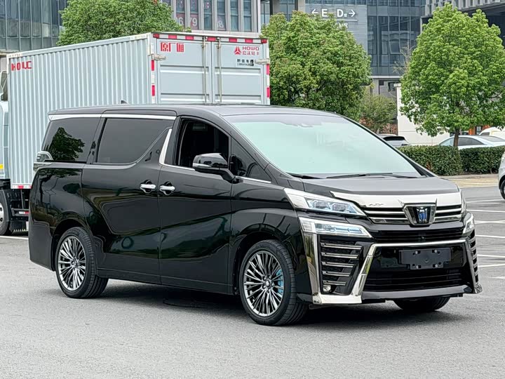 Фото 2 - Toyota Vellfire