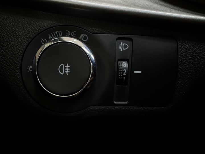 Фото 11 - Chevrolet Monza