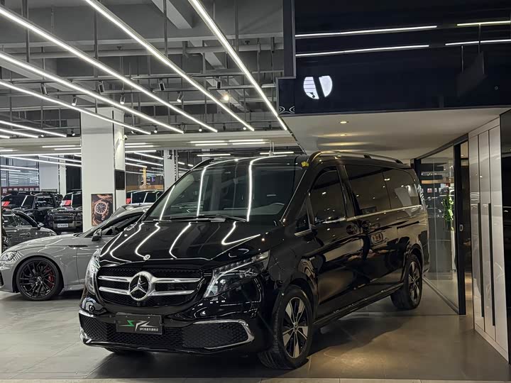 Фото 3 - Mercedes-Benz V-Class