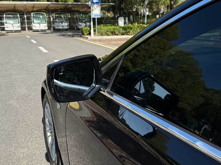 Фото 18 - Cadillac CT6