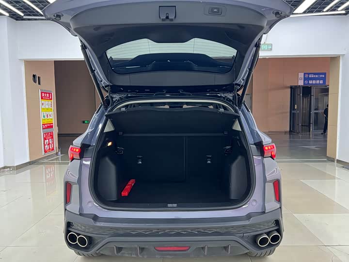 Фото 8 - Geely Coolray