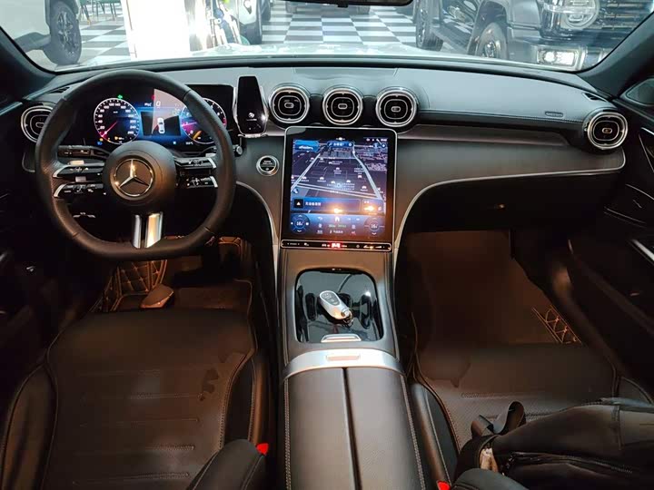 Фото 10 - Mercedes-Benz C-Class