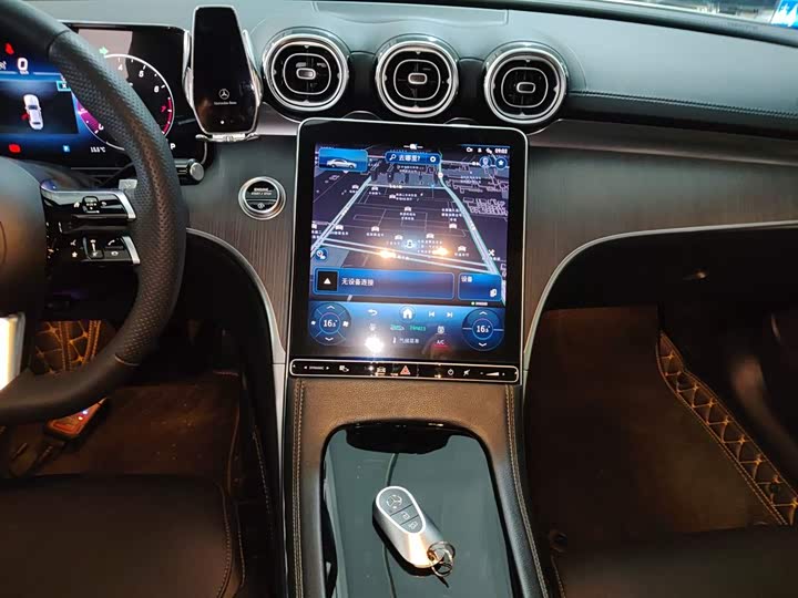 Фото 13 - Mercedes-Benz C-Class