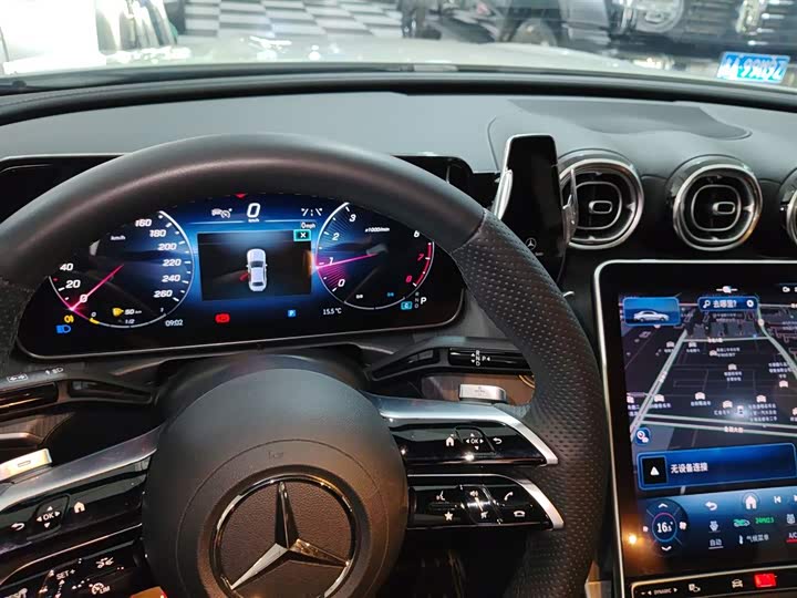 Фото 14 - Mercedes-Benz C-Class