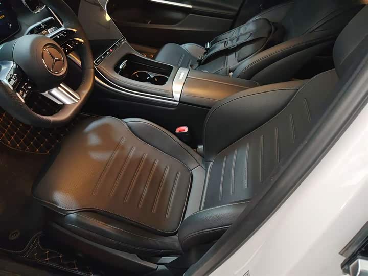 Фото 15 - Mercedes-Benz C-Class