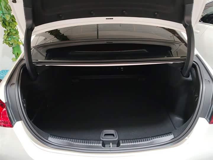 Фото 19 - Mercedes-Benz C-Class