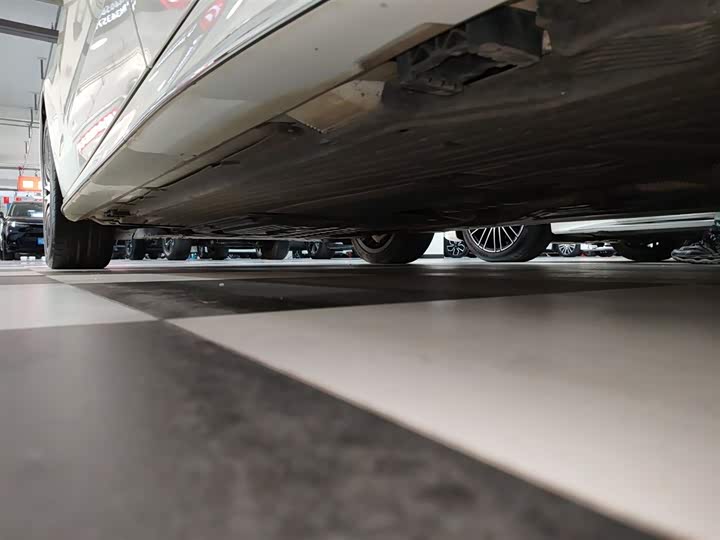 Фото 22 - Mercedes-Benz C-Class