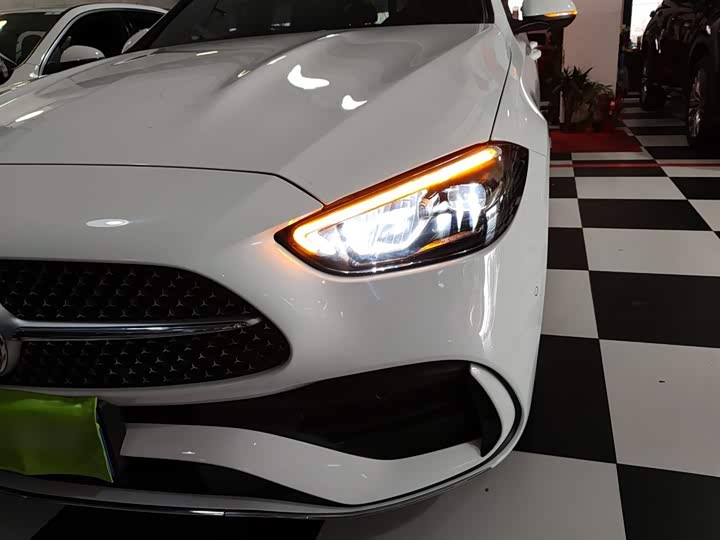 Фото 24 - Mercedes-Benz C-Class