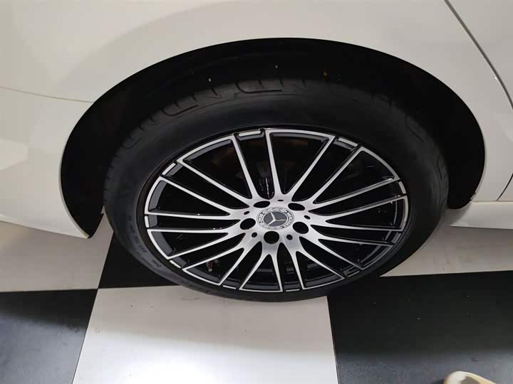 Фото 26 - Mercedes-Benz C-Class