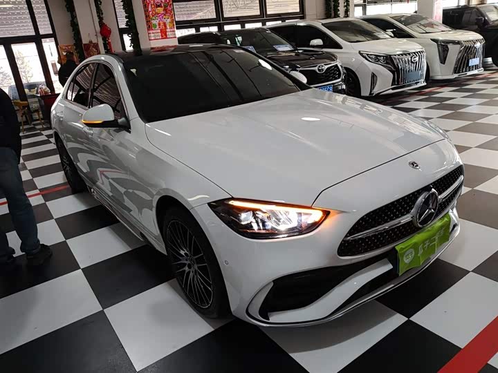 Фото 4 - Mercedes-Benz C-Class