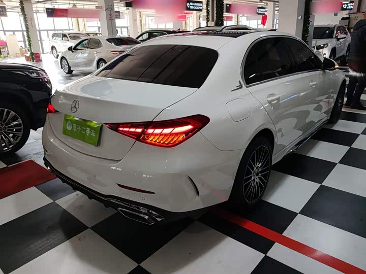 Фото 7 - Mercedes-Benz C-Class