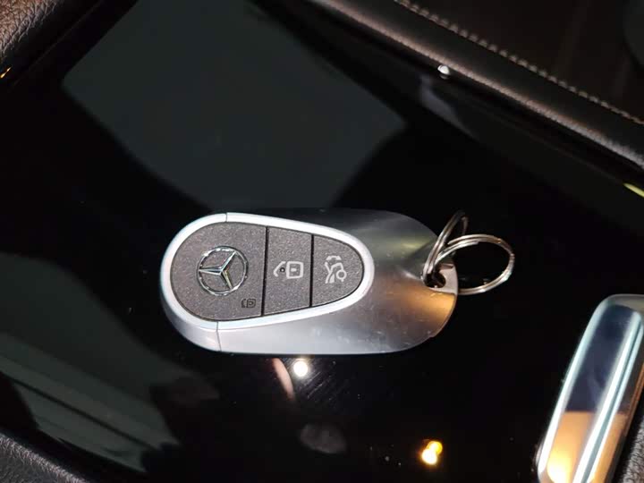 Фото 9 - Mercedes-Benz C-Class