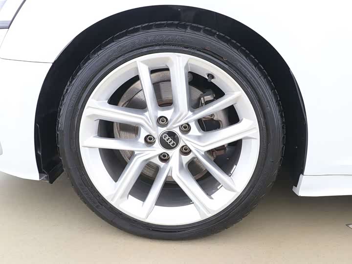 Фото 6 - Audi A5