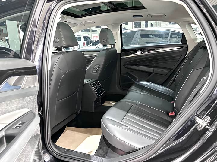 Фото 6 - Volkswagen Passat