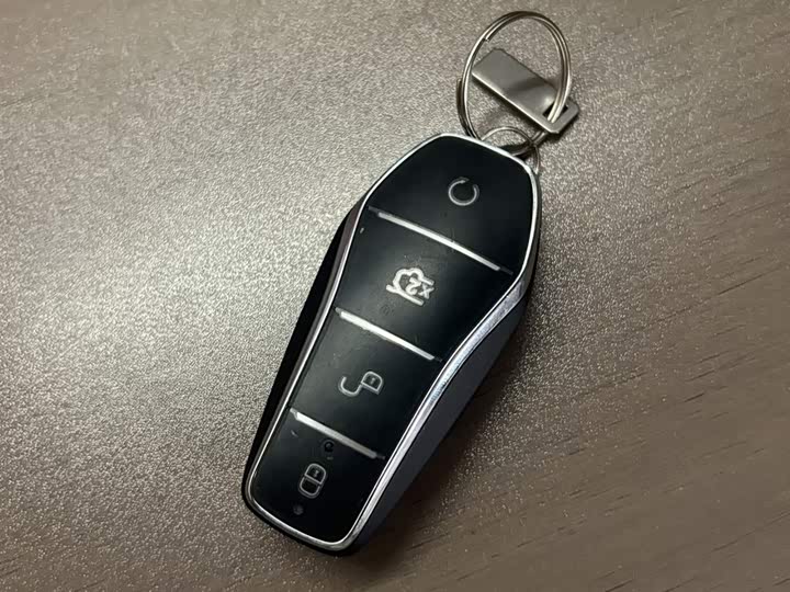 Фото 12 - BYD Yuan Up