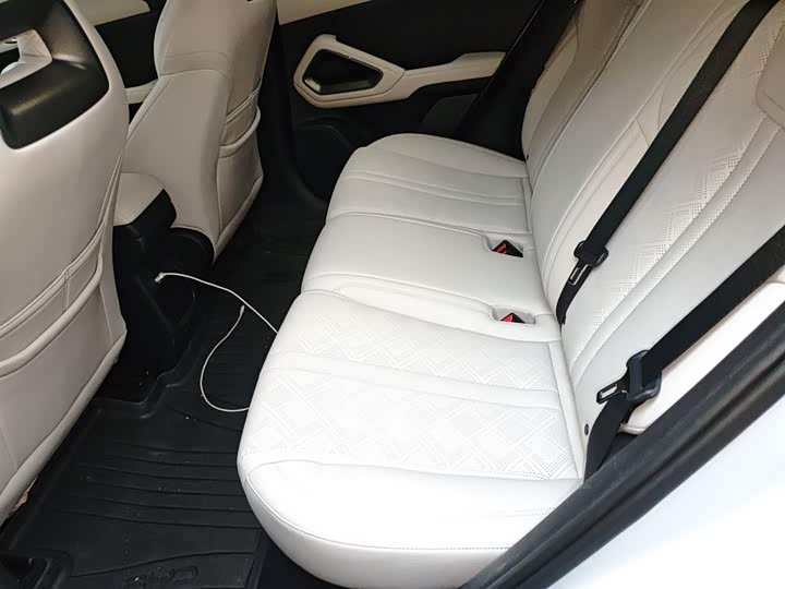 Фото 15 - BYD Yuan Up