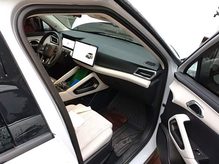 Фото 20 - BYD Yuan Up