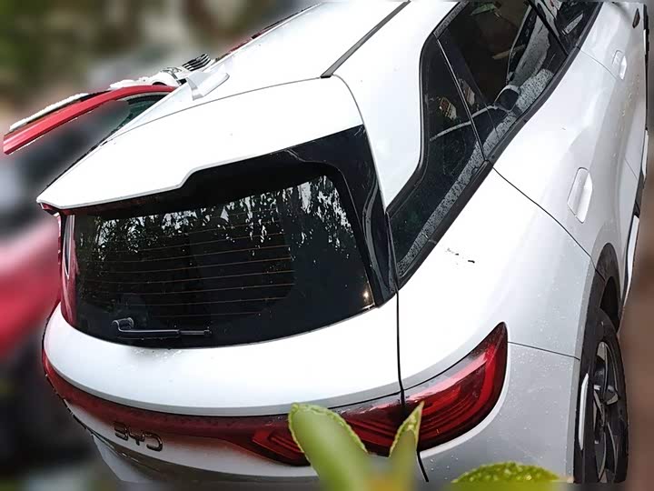 Фото 28 - BYD Yuan Up