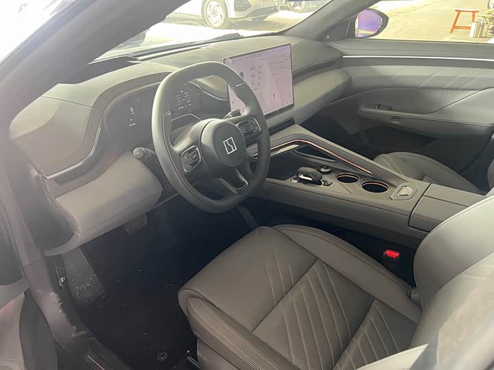 Фото 4 - Zeekr 001