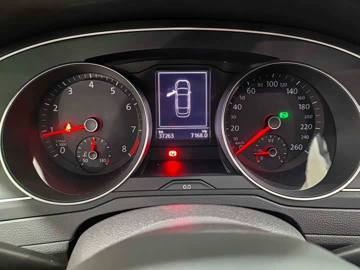 Фото 14 - Volkswagen Magotan