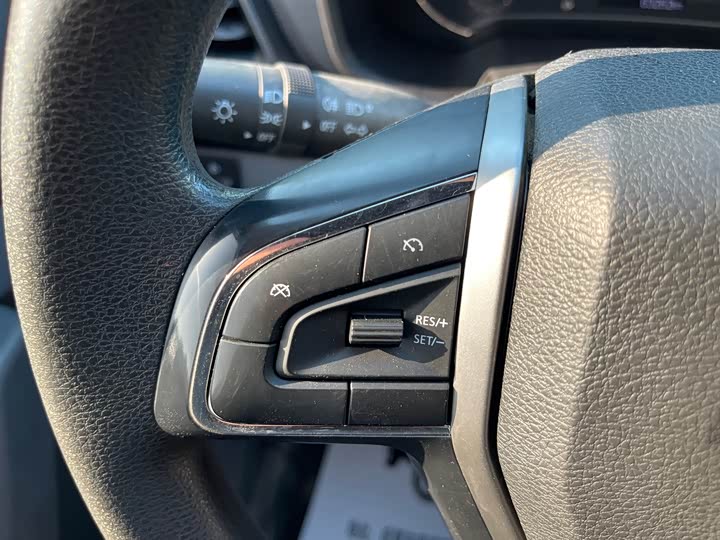 Фото 17 - Maxus T70