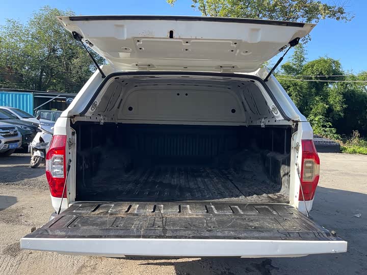 Фото 9 - Maxus T70