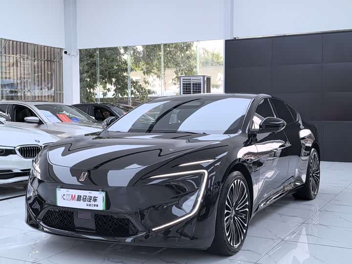 Фото 1 - Avatr 12