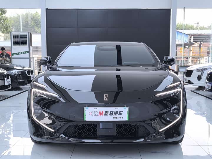 Фото 2 - Avatr 12