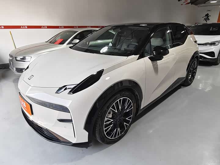 Фото 15 - Zeekr X