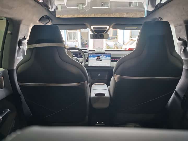 Фото 4 - Zeekr X