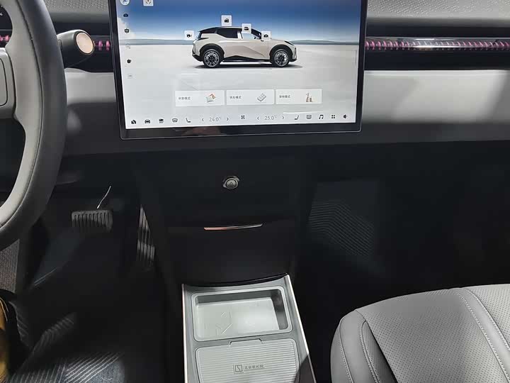 Фото 5 - Zeekr X