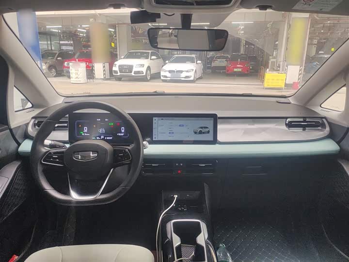 Фото 10 - Geely Geometry E Firefly