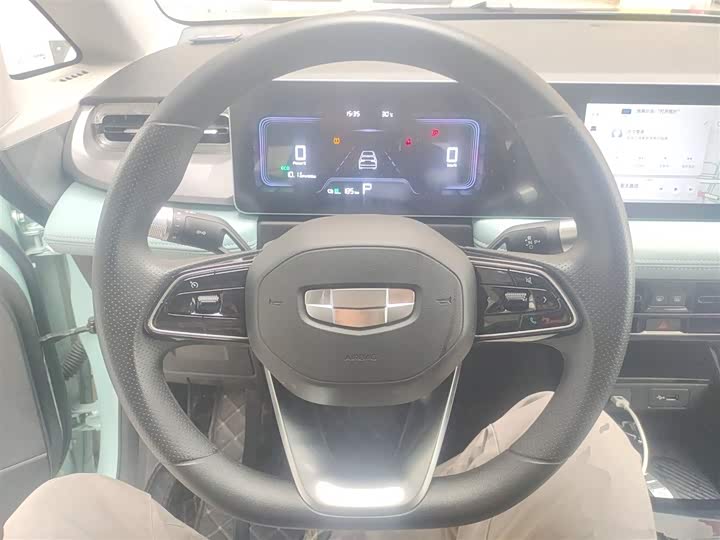 Фото 11 - Geely Geometry E Firefly