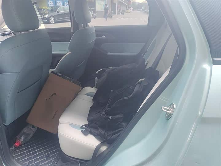 Фото 17 - Geely Geometry E Firefly