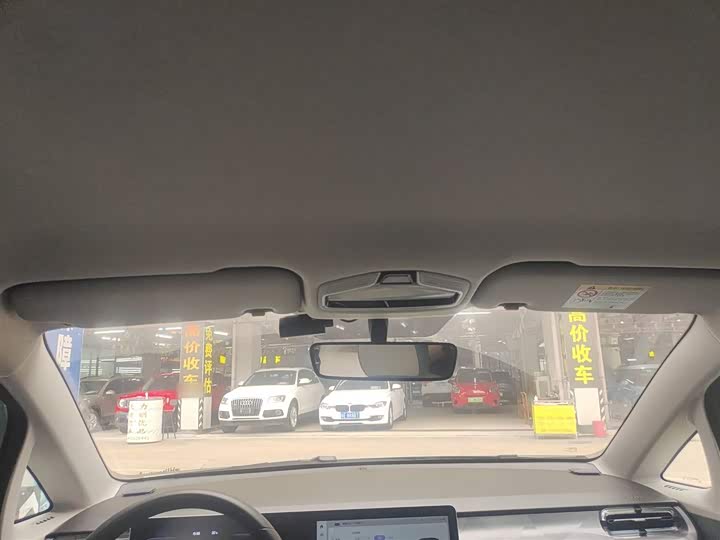 Фото 18 - Geely Geometry E Firefly